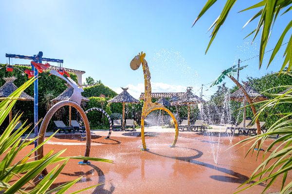 Camping Les Fontaines Ciela Village Jeux Aqualudiques