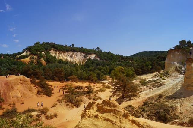Camping Pernes les Fontaines Ciela Village Les Fontaines Colorado Provençal Rustrel