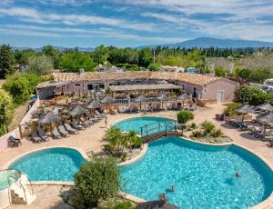 piscine camping Vaucluse à Pernes Les Fontaines